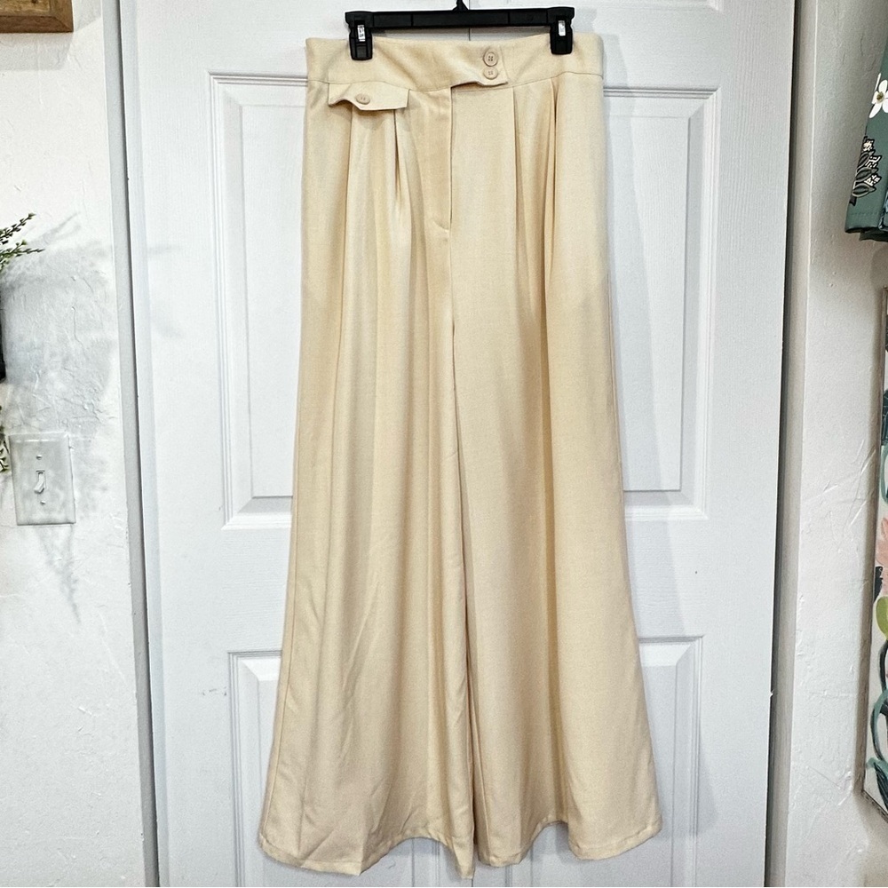 Flying Tomato Cream Extra Wide Leg Pleated Trousers Large NWOT
